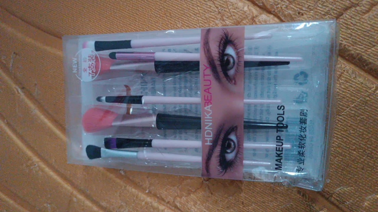 Professional Soft Makeup Brush Set (7 Pc) Professional Soft Makeup Brush Set (7 Pc)